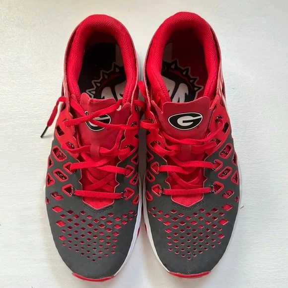 Nike | Shoes | Georgia Bulldogs Nike Trainer Size 1 | Poshmark display picture 1